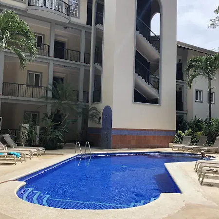 Aparthotel Surfside Towers 305